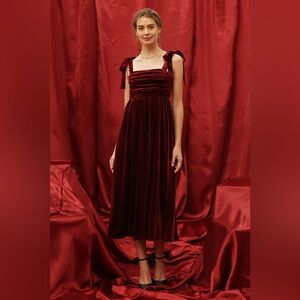 A21- Velvet Tie Strap Pleated Midi Dress